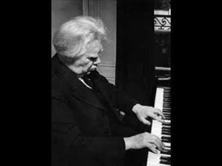 Edwin Fischer plays Bach Concerto no. 5 in F minor BWV1056