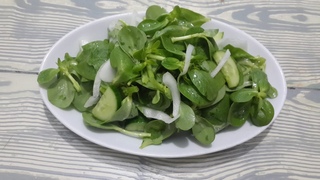 SEMİZ OTU SALATASI/САЛАТ ИЗ ПОРТУЛАКА