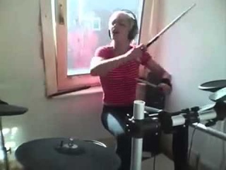 Игра на ударных