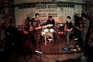 Bee Gees / Electro Deluxe - Stayin alive Live (Russian Funky Mushup)