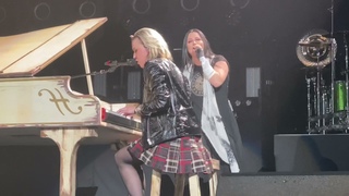 HALESTORM- Break In Ft. Amy Lee - Dickies Arena, Fort Worth, TX, 11/20/21