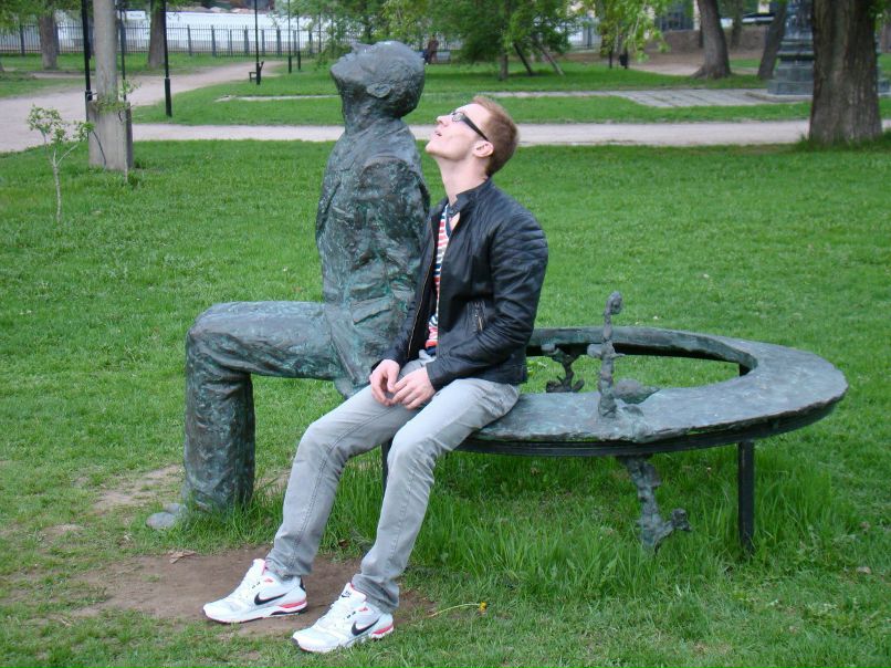 Евгений Попов ГДЕ-ТО ТАМ | Москва