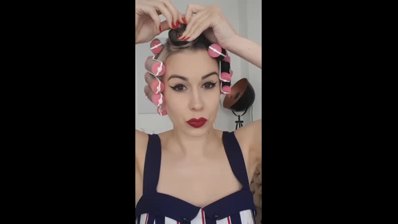 Poodle pinup hair