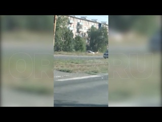 ВодЯТЕЛ невозмутимо едет по встречке