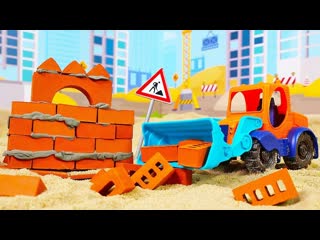 Весёлые игры - Машинки помощники строят дом! - Развивающие видео для детей про машинки игрушки