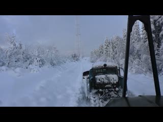 Приехал на Урале за дровами, а дороги то нету!!! Хорошо старый Дт-75 на ходу....