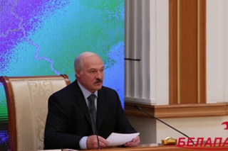 Лукашенко назвал своего сына “черномазым“ <#Белапан>