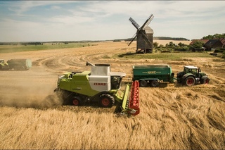 Agrargenossenschaft Böhne in der Beetzseeheide - lange Version - Ernte 2015 - Claas - Fendt -